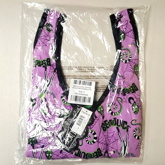 ♥️NWT VINTAGE TORRID BRALETTE - BEETLEJUICE WIRELESS SCOOP SPORTS BRA PLUS SIZE - Picture 11 of 15